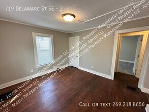 719 Delaware St SE in Grand Rapids, MI - Building Photo - Building Photo