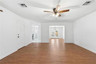 426 Pine St in Norco, LA - Foto de edificio - Building Photo