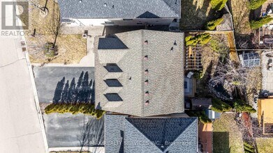 3748 Pearlstone Dr in Mississauga, ON - Building Photo - Building Photo