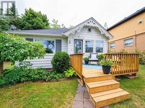 851 Lake Dr E in Georgina, ON - Building Photo - Building Photo