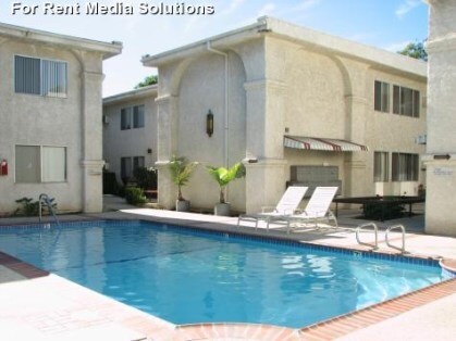 Villa Tarzana Apartments Photo