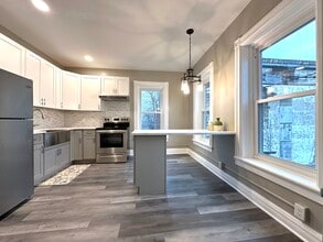 152 Grand St, Unit 2 in Newburgh, NY - Building Photo - Building Photo