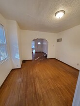 8414 Midland Blvd in St. Louis, MO - Building Photo - Building Photo