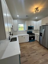 7545 S Peoria St, Unit 1 in Chicago, IL - Foto de edificio - Building Photo