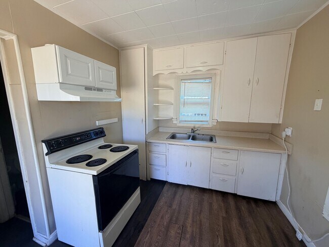 2220 20th St in Lubbock, TX - Building Photo - Building Photo