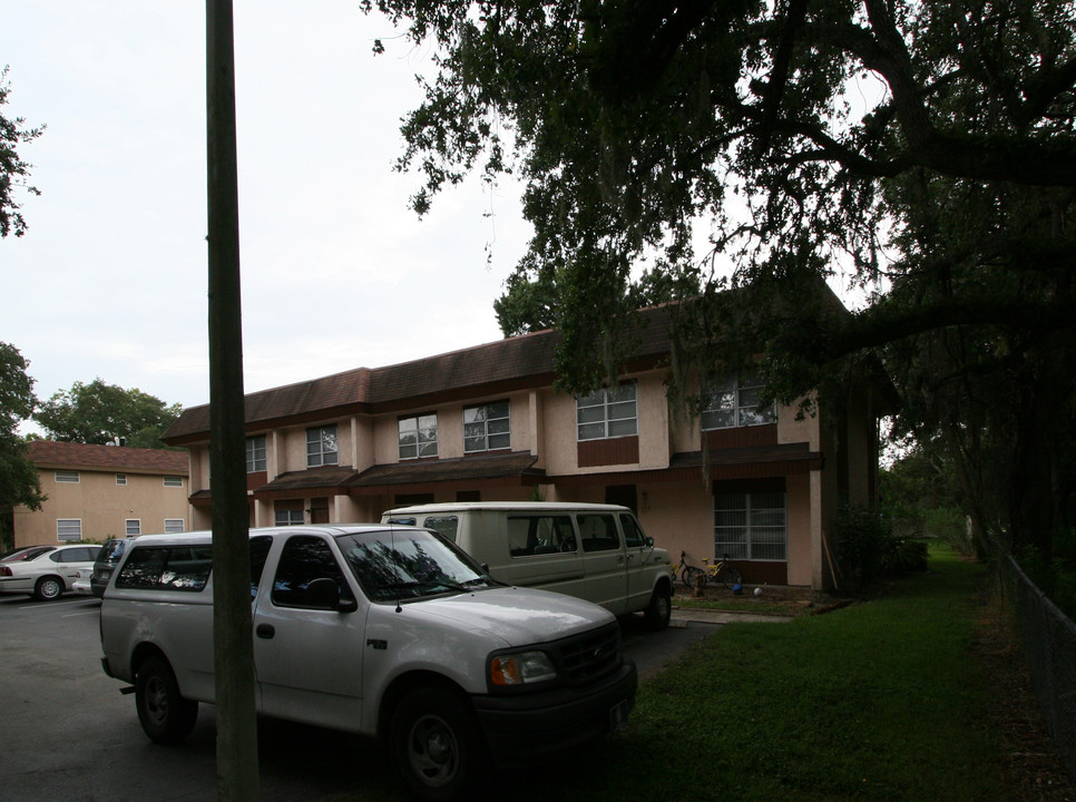 Fairway Oaks in Sarasota, FL - Building Photo