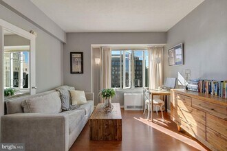 1727 Massachusetts Ave NW, Unit 605 in Washington, DC - Building Photo - Building Photo