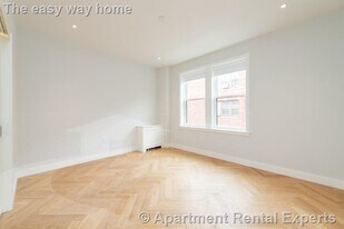 19 Forest St in Cambridge, MA - Building Photo