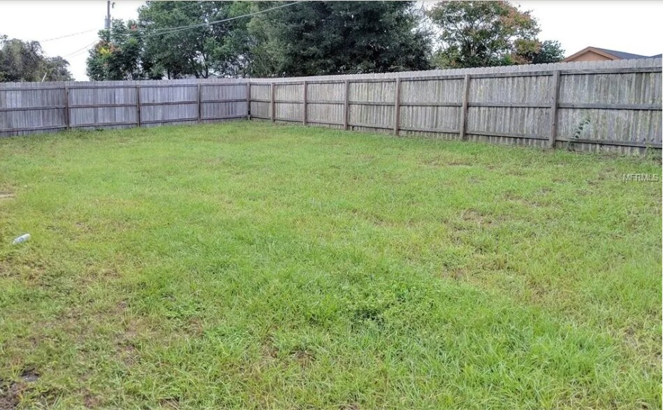 2749 Sweet Springs St in Deltona, FL - Building Photo