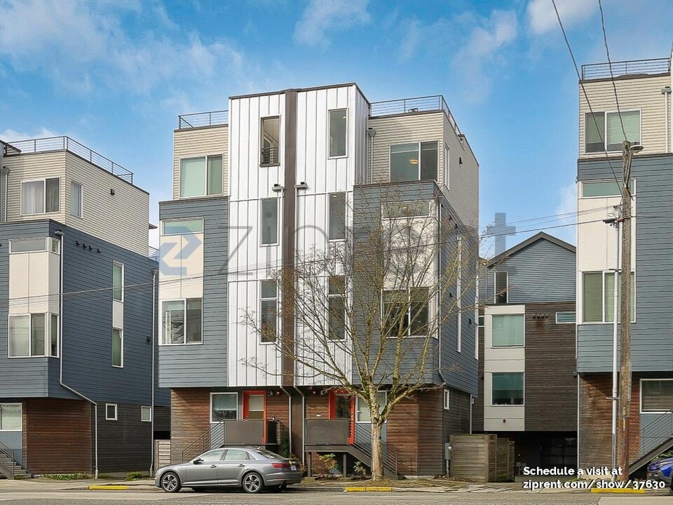 8023 15th Ave NW in Seattle, WA - Foto de edificio