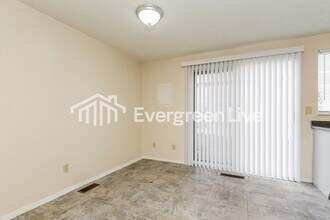 7795 Mt Hood in Dayton, OH - Building Photo - Building Photo