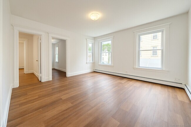 74 Madison Ave in Hartford, CT - Building Photo - Building Photo