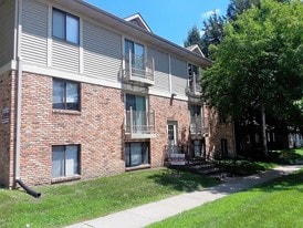 132 N Dodge St, Unit 2