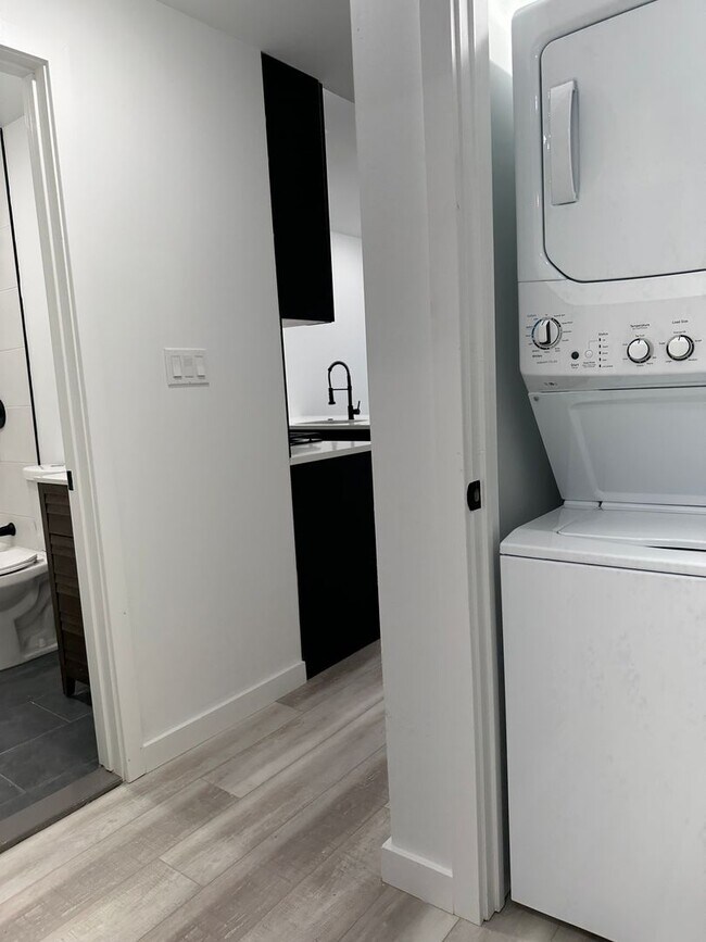 129 S 51st St in Philadelphia, PA - Building Photo - Building Photo