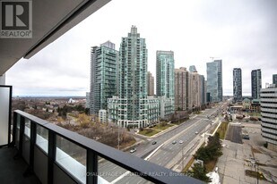 4015 The Exchange in Mississauga, ON - Building Photo