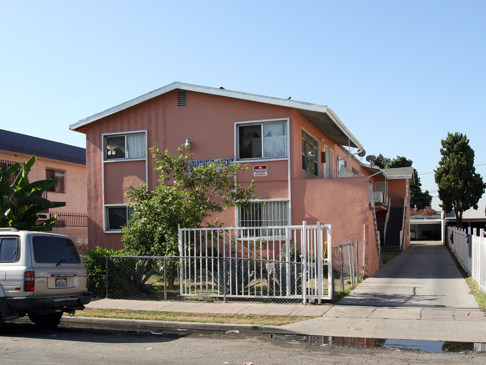 706 W 82nd St in Los Angeles, CA - Building Photo