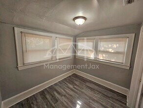 528 W 25th St in Jacksonville, FL - Building Photo - Building Photo