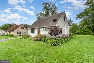 6117 Nassau Rd in Harrisburg, PA - Building Photo - Building Photo