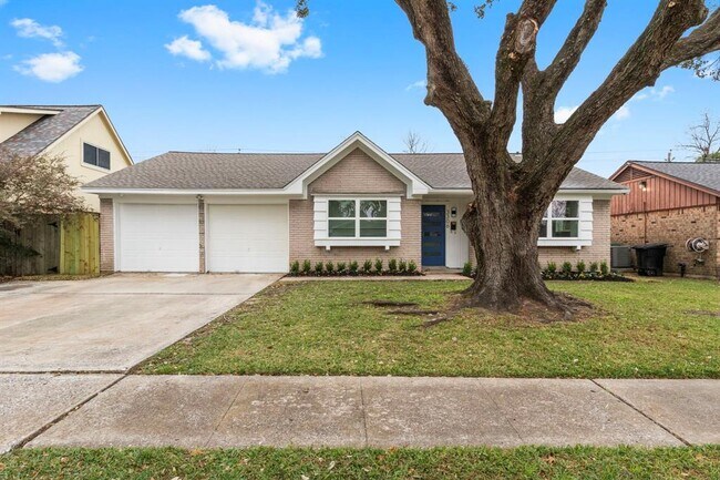 3306 Crestdale Dr in Houston, TX - Building Photo - Building Photo