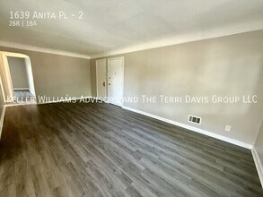 1639 Anita Pl in Cincinnati, OH - Foto de edificio - Building Photo