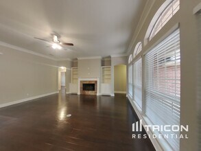 716 Lakeview Dr in Crowley, TX - Building Photo - Building Photo