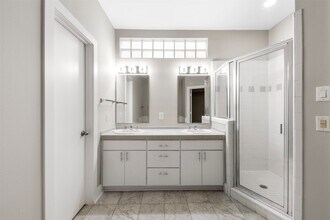 9716 Linkmeadow Ln in Houston, TX - Building Photo - Building Photo