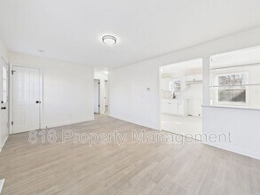 5017 Dodson Ave in Kansas City, KS - Building Photo - Building Photo