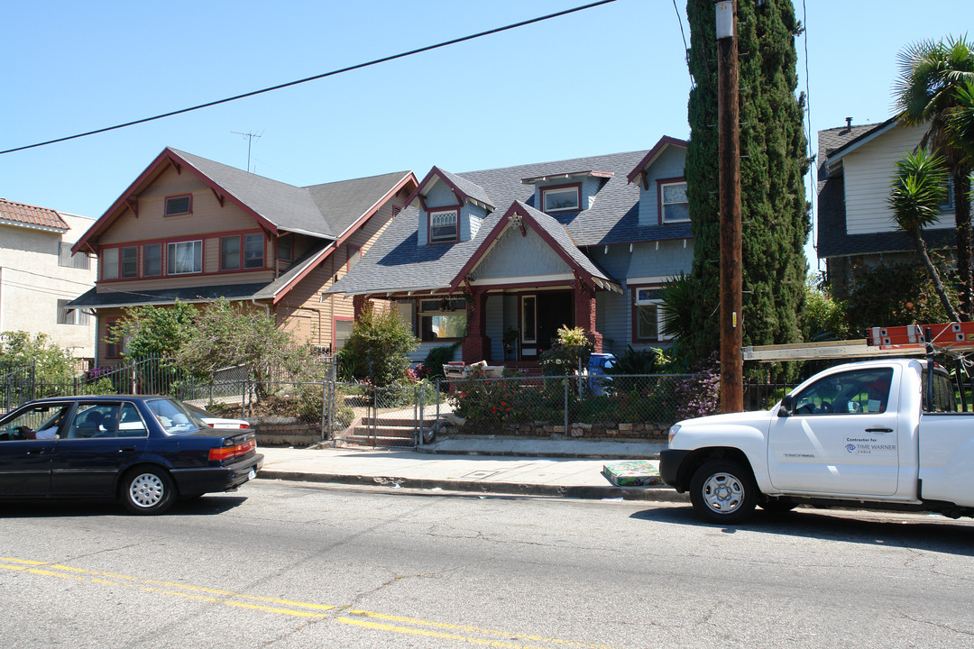 2646 James M Wood Blvd in Los Angeles, CA - Building Photo