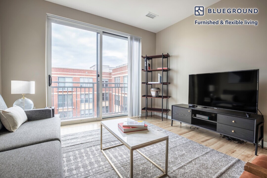 360 H St NW in Washington, DC - Building Photo