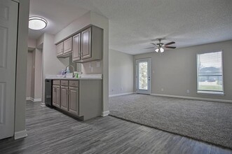 1200 W Taylor St in Sherman, TX - Building Photo - Building Photo
