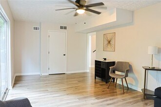 4411 Flakes Mill Rd in Ellenwood, GA - Building Photo - Building Photo