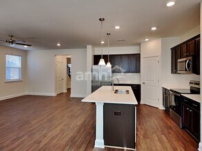 606 Rivermist Dr in Belmont, NC - Foto de edificio - Building Photo