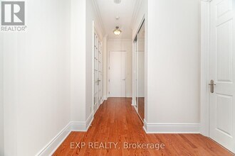 3880 Duke of York Blvd in Mississauga, ON - Building Photo - Building Photo