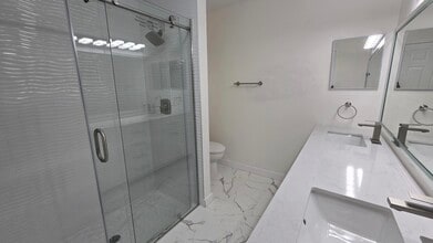5622 Royal Lake Cir in Boynton Beach, FL - Building Photo - Building Photo