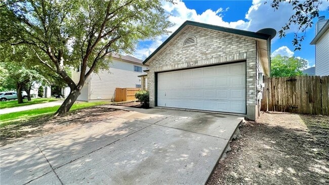 6617 Piedras Blanco Dr in Austin, TX - Building Photo - Building Photo