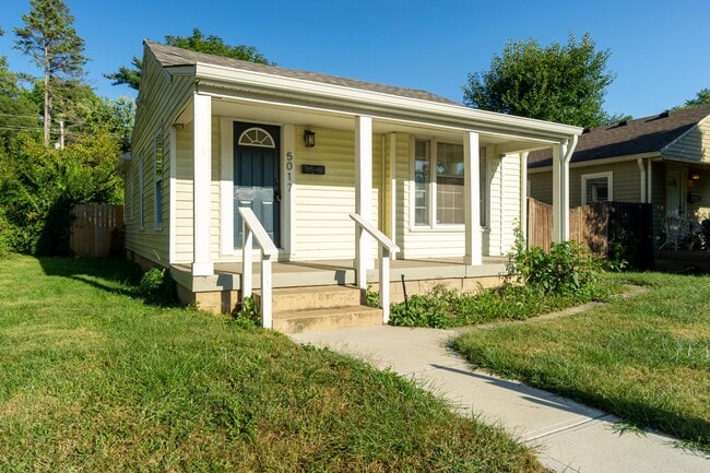 5017 Indianola Ave