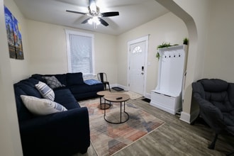 219 Taylor Ave in Bellevue, KY - Foto de edificio - Building Photo