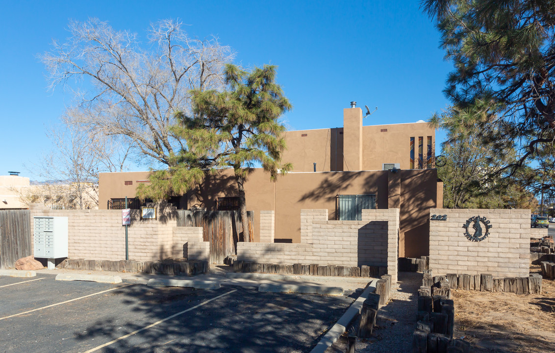 202 Quincy St NE in Albuquerque, NM - Building Photo