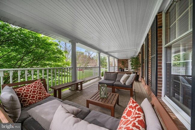 12013 Hamden Ct in Oakton, VA - Building Photo - Building Photo