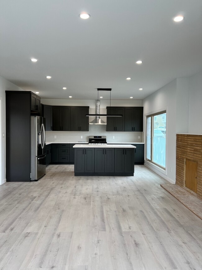 2 Maywood Ave in Daly City, CA - Building Photo - Building Photo