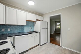 1414 Wembley Dr in Charlotte, NC - Building Photo - Building Photo