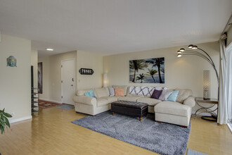 1192 Kains Ave in Berkeley, CA - Building Photo - Interior Photo