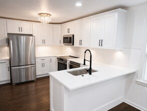 6720 Holmes Rd in Kansas City, MO - Building Photo - Building Photo