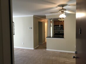 14803 Rydell Road, Unit 103 in Centreville, VA - Building Photo - Building Photo