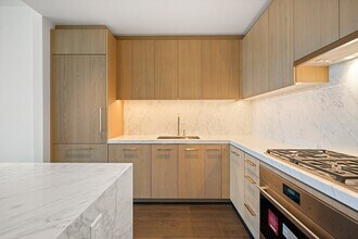 430 Stuart St-Unit -30B in Boston, MA - Building Photo - Building Photo