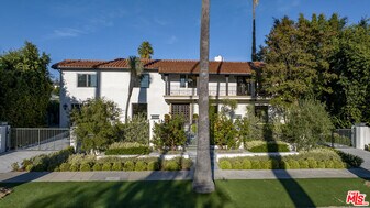 520 N Bedford Dr in Beverly Hills, CA - Building Photo