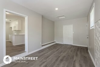 7912 Dalehurst Dr S in Jacksonville, FL - Building Photo - Building Photo