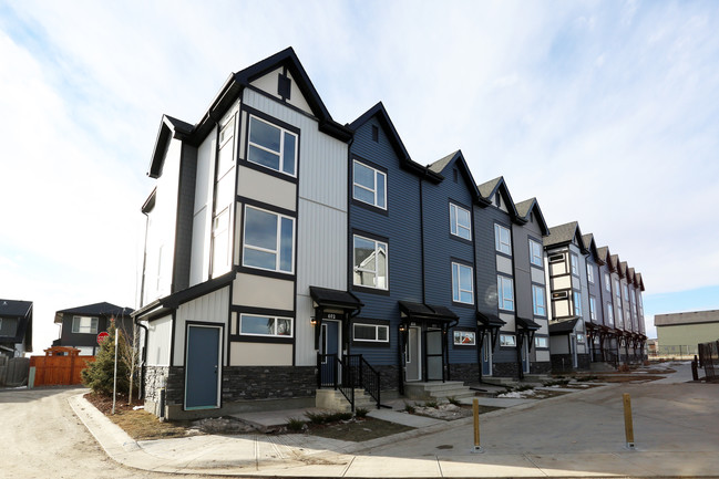 100 Evanscrest Gate NW in Calgary, AB - Building Photo - Primary Photo