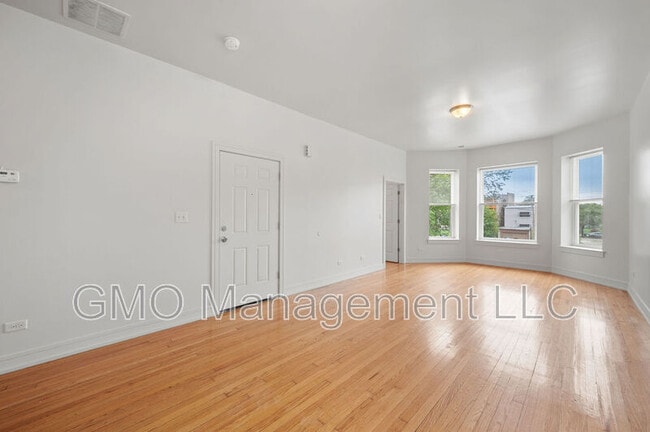 4230 W Adams St in Chicago, IL - Building Photo - Building Photo
