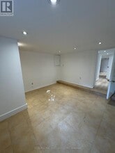 858 Manning Ave in Toronto, ON - Building Photo - Building Photo